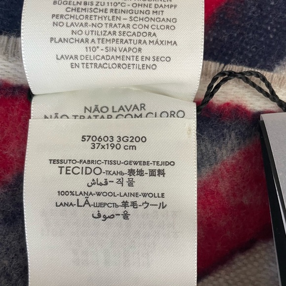 🔥GUCCI Beige/Sandy 100% Wool Scarf– Brand New & Iconic! - Picture 8 of 8